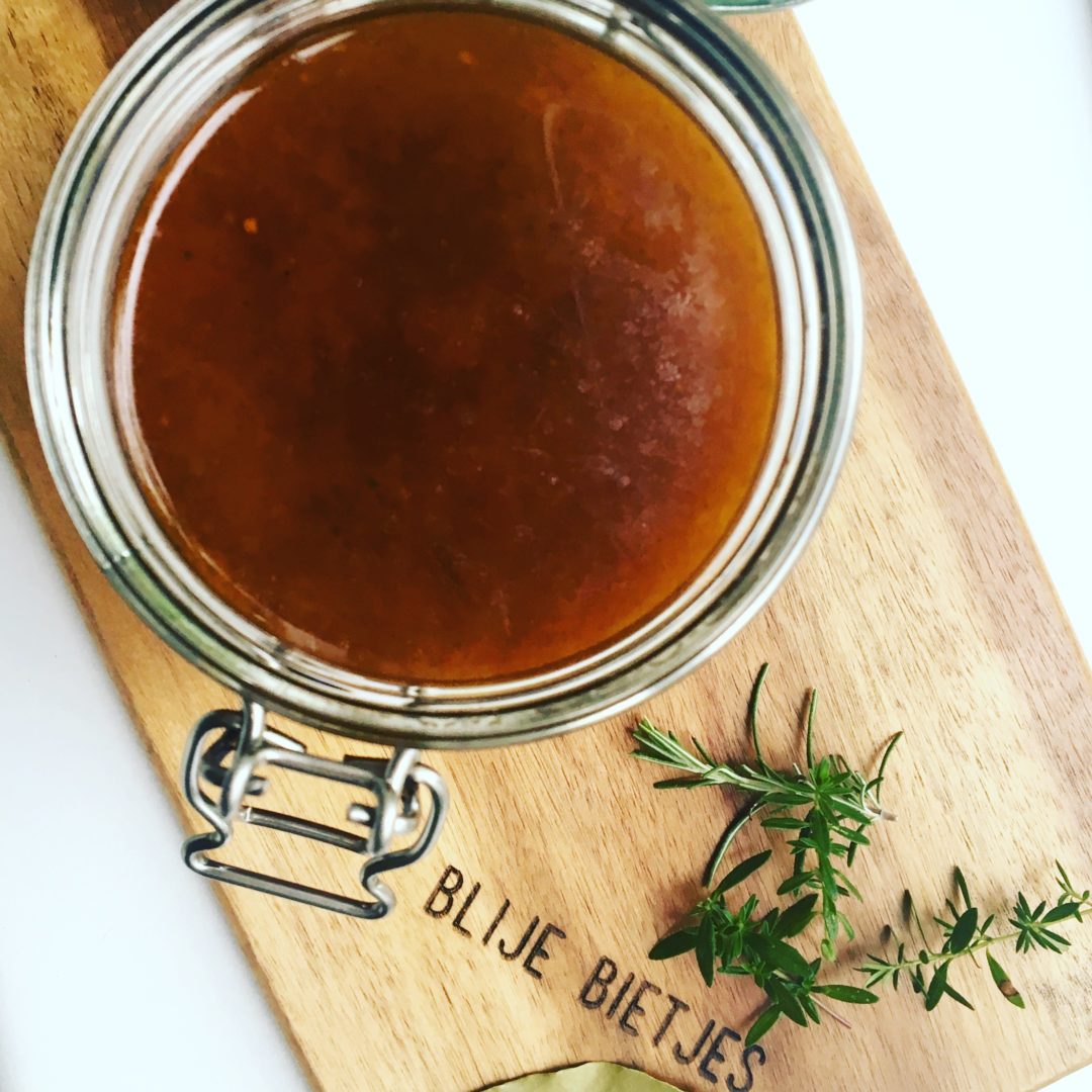 zelf kippenbouillon maken